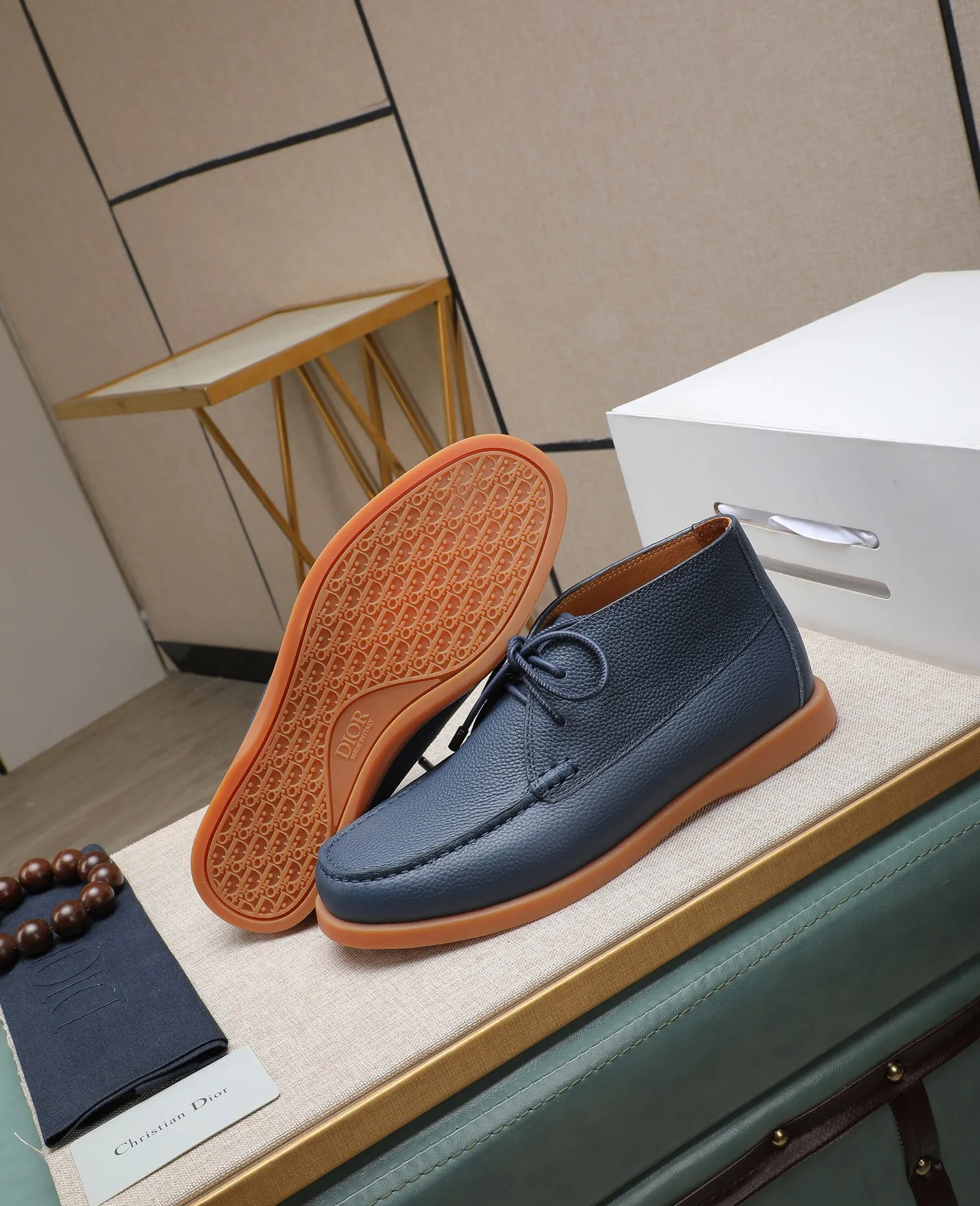 Men's shoes 💰600💰Water-dyed cow lining Original order quality Dior —🆘. Dior Original order purchase, high-end leather shoes, fabric: Made of Italian imported cowhide➕Water-dyed cow lining/cowhide lining➕Specially available original outsole, fine workmanship, real-life photos🎬Size: 38-44 (with full set of packaging)